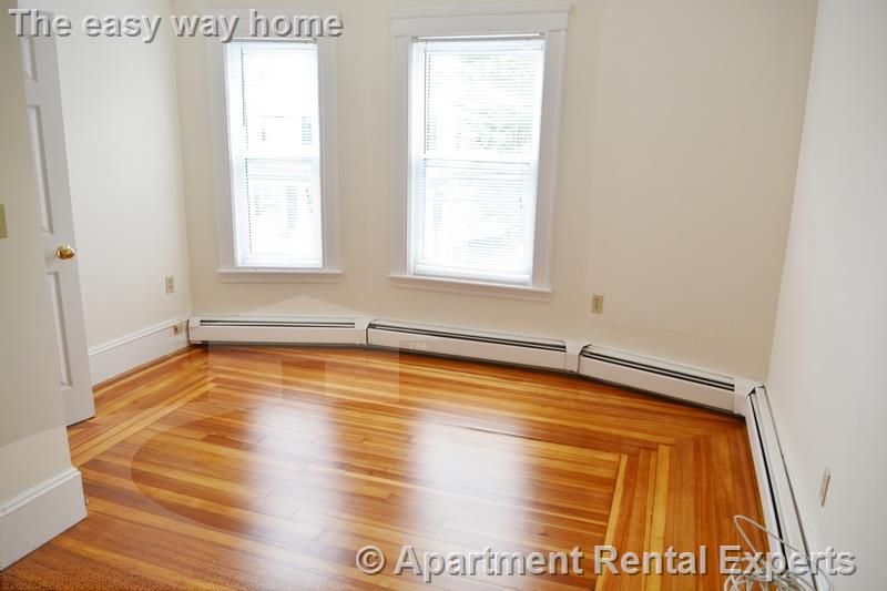 52 Simpson Ave, Davis Square