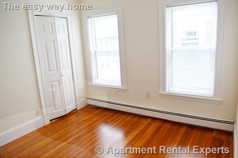 52 Simpson Ave, Davis Square