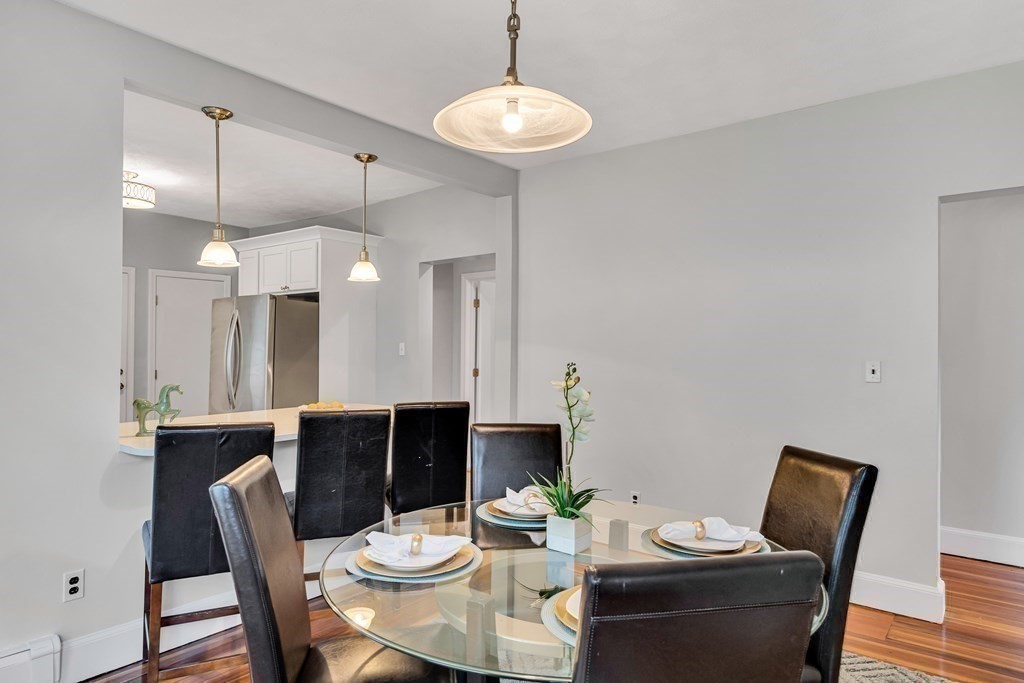 558 Washington St, Brighton