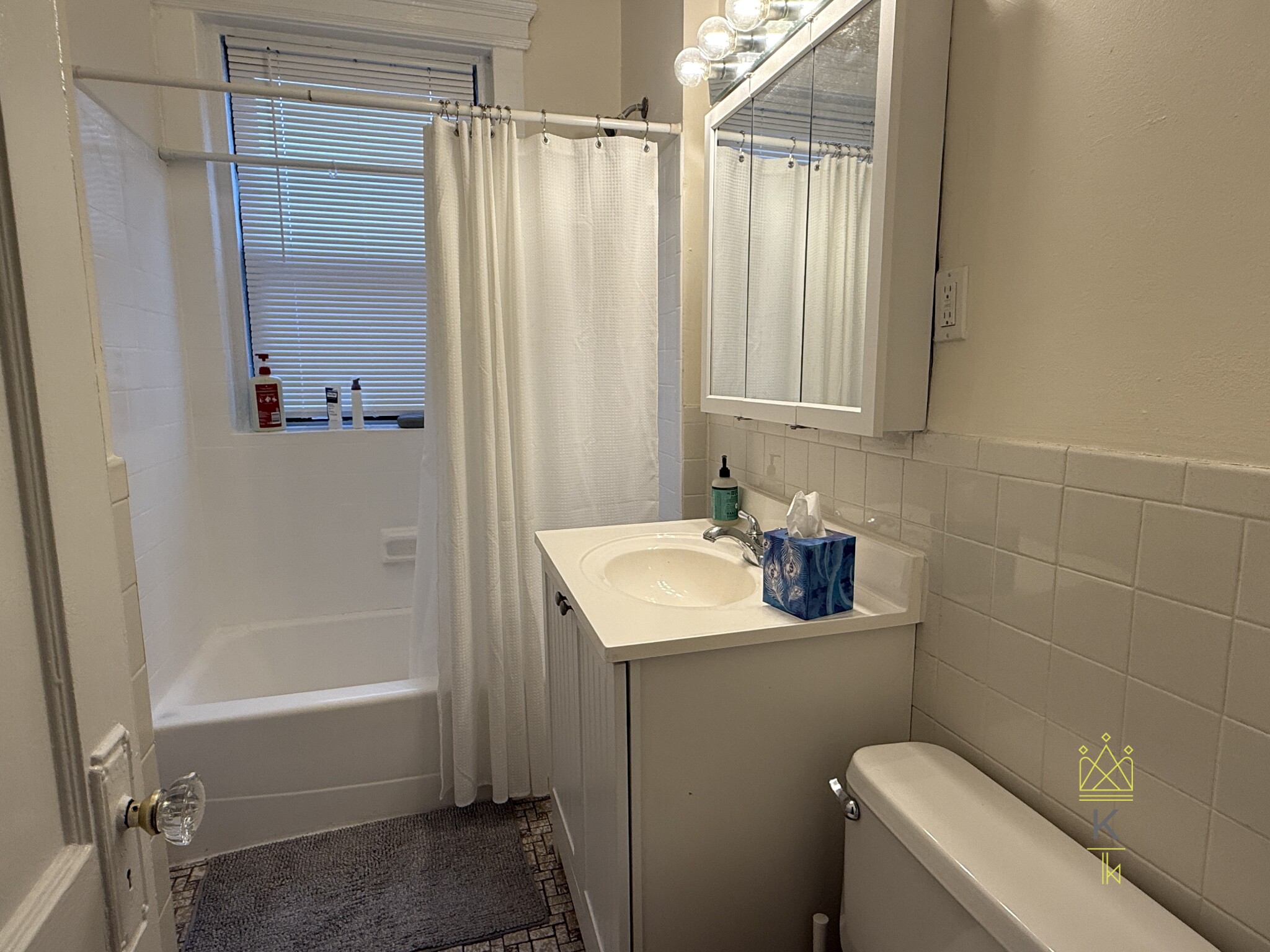 1957 Commonwealth Ave, Brighton