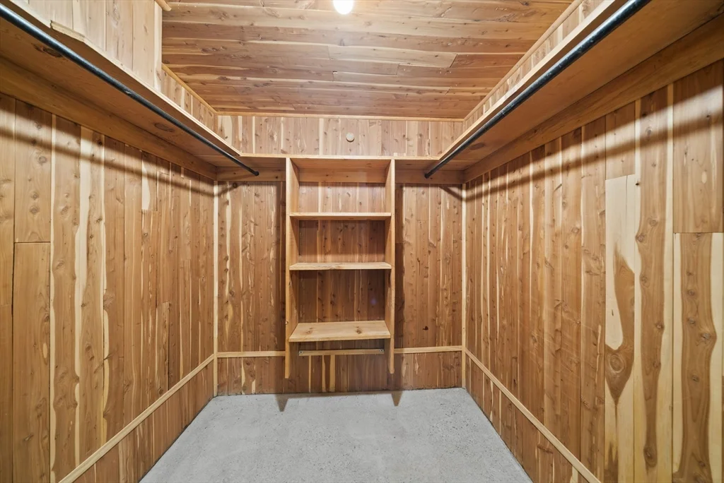 55 Evelyn Rd, Needham