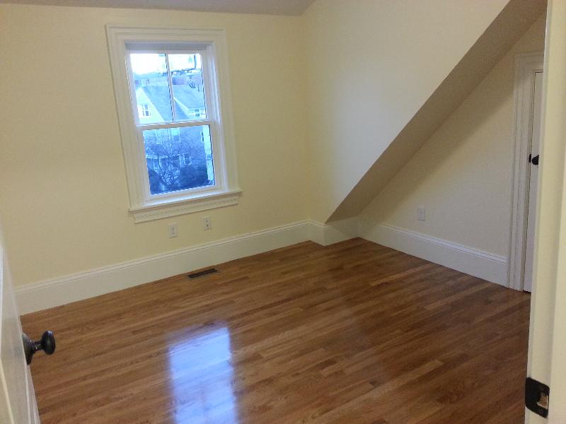 84 Linden St, Allston