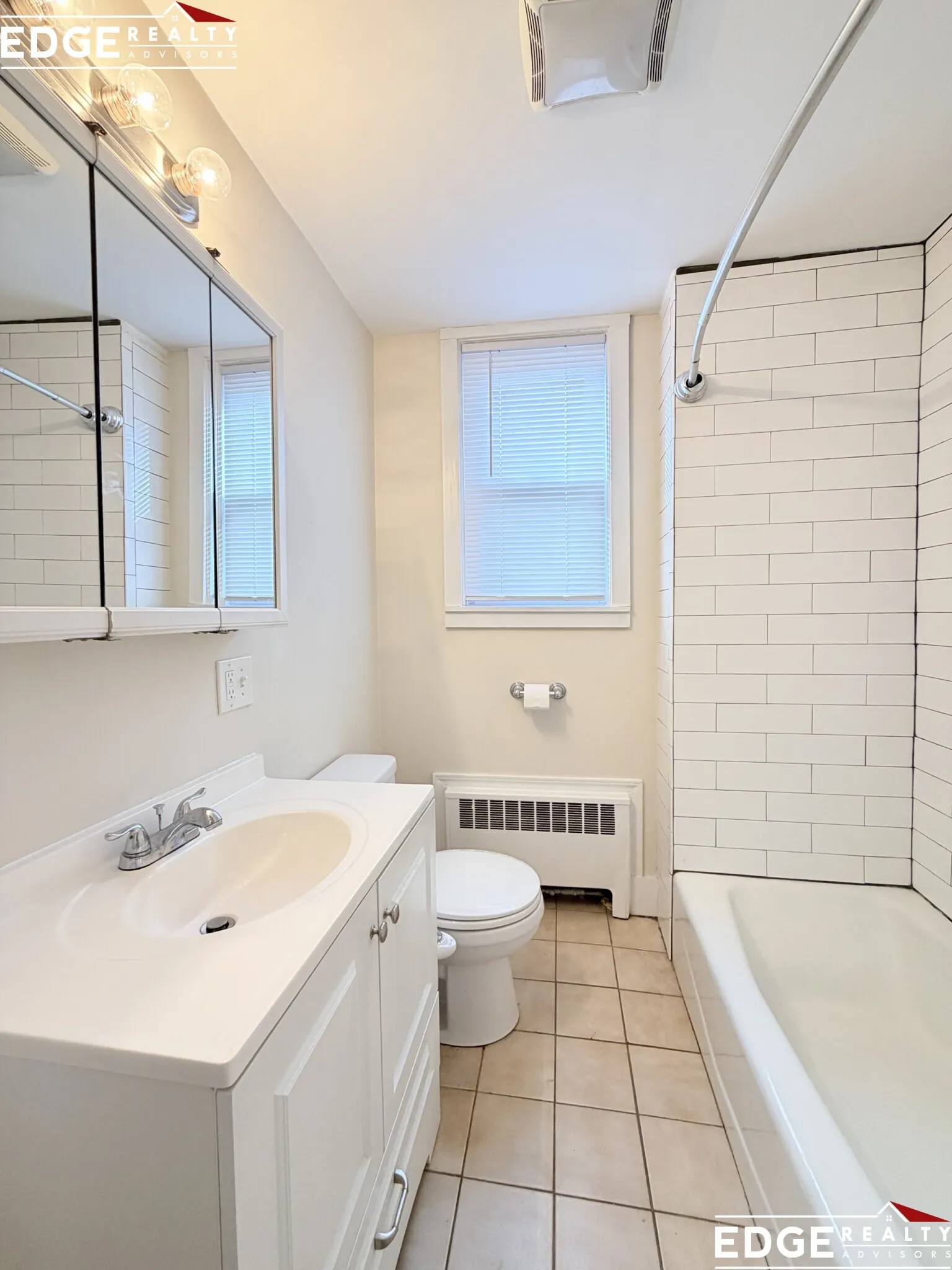 1 Allen Rd, Oak Square