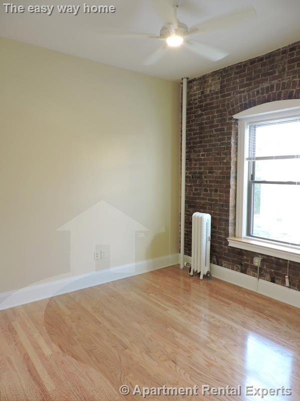 888 Massachusetts Ave, Riverside