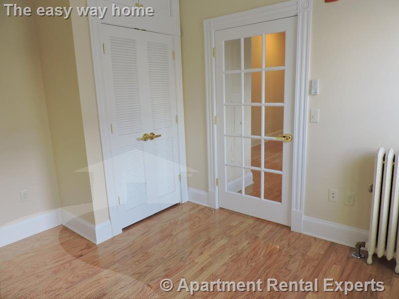 888 Massachusetts Ave, Riverside