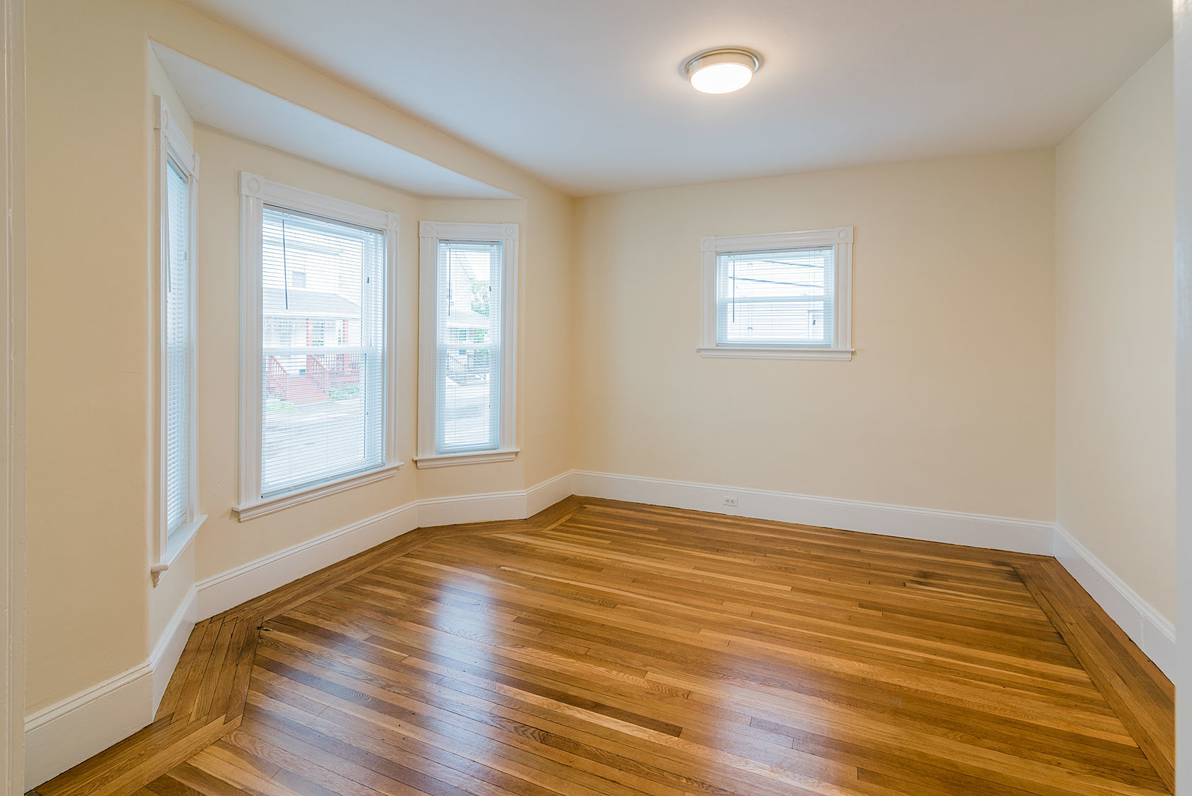 5 bed, 2 bath apartment for rent at 58 Saunders St Unit H, Allston — photo 4 of 17