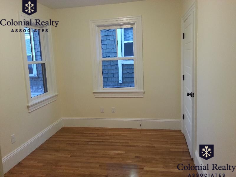 84 Linden St, Allston