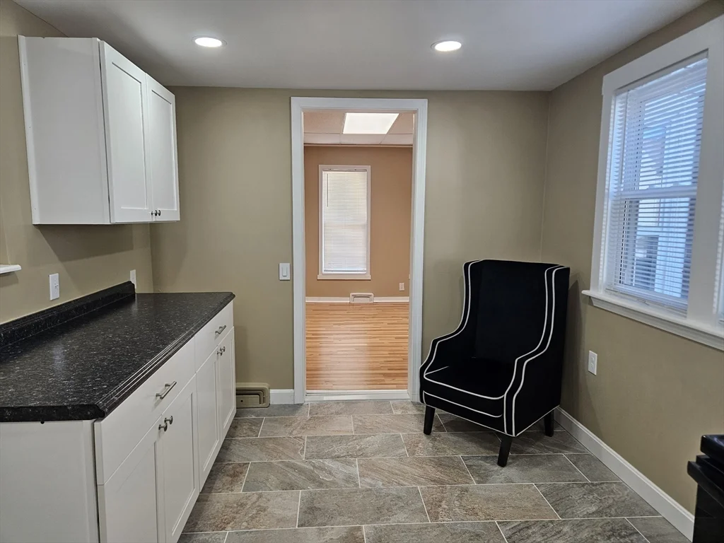 44 Chestnut St, Marlborough