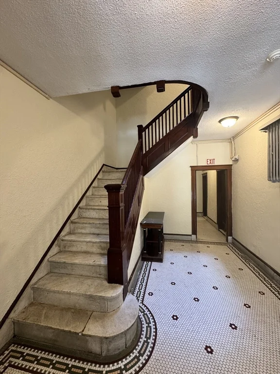24 Sidlaw Rd, Brighton