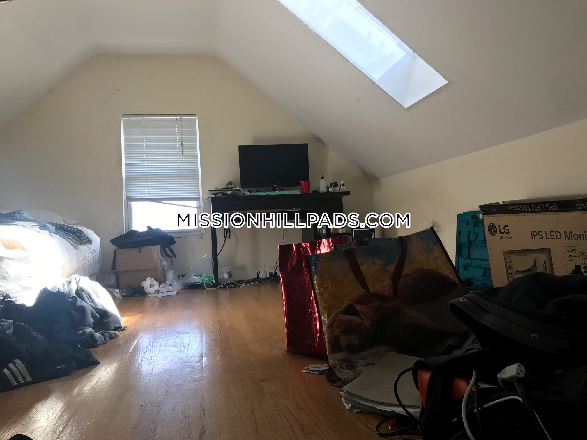 6 bed, 2.5 bath apartment for rent at 1 Sachem St Unit U3, Mission Hill — photo 15 of 45
