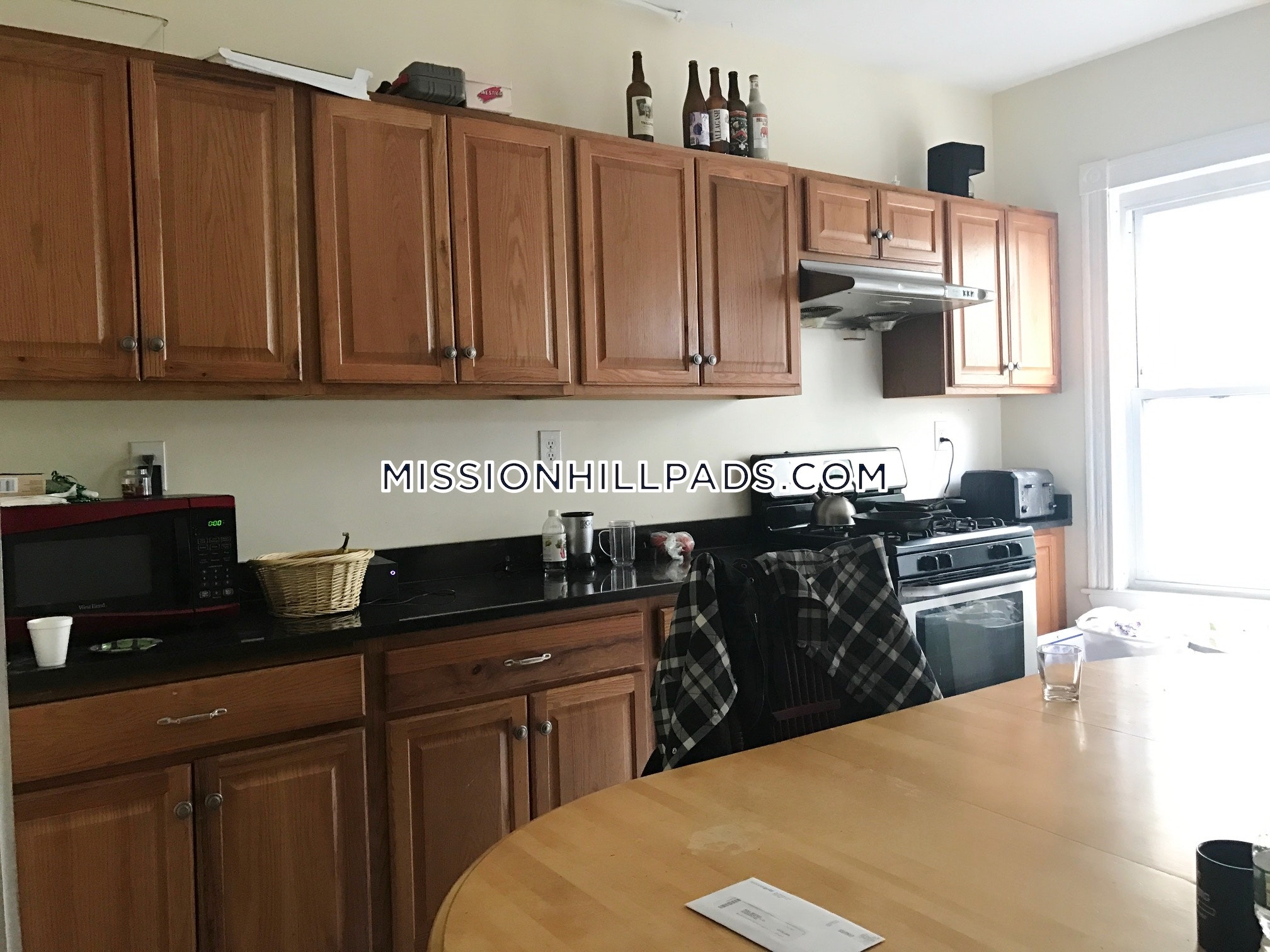 6 bed, 2.5 bath apartment for rent at 1 Sachem St Unit U3, Mission Hill — photo 3 of 45