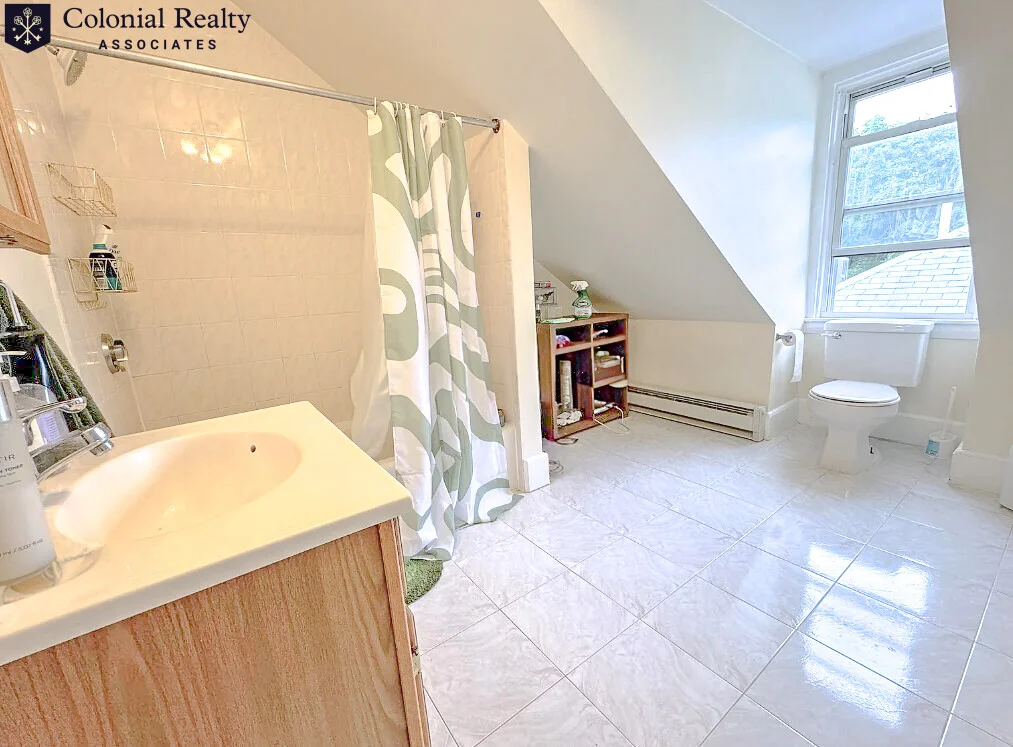 212 Freeman St, North Brookline