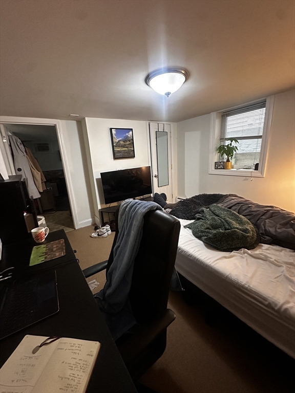 235 Charles St, East Cambridge