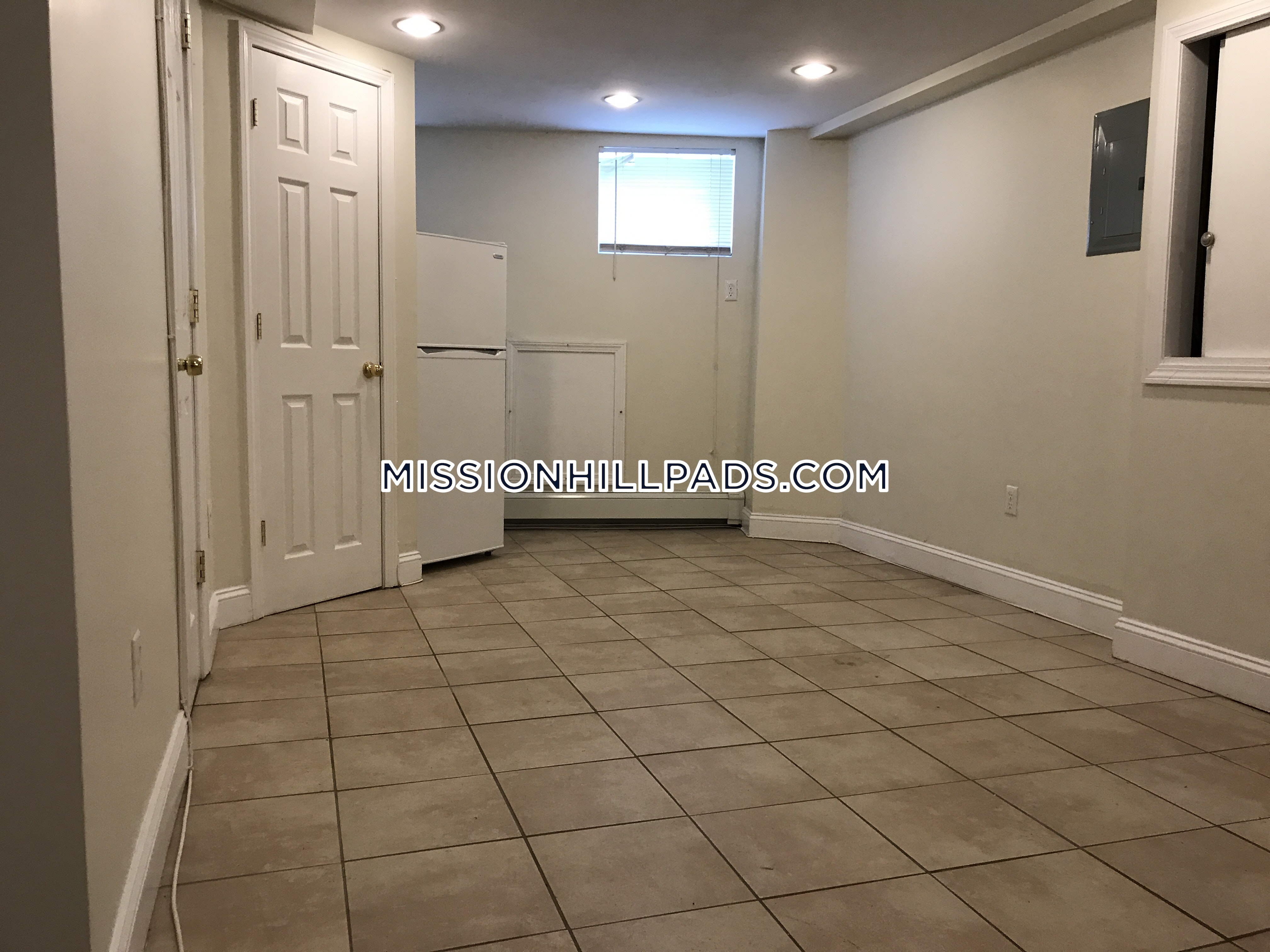 3 bed, 1 bath apartment for rent at 6 Wait St Unit B1, Mission Hill — photo 6 of 10