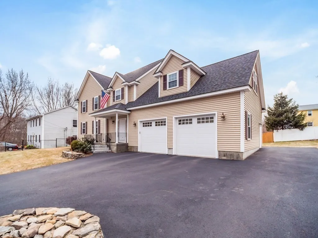 15 Spencer St, Methuen