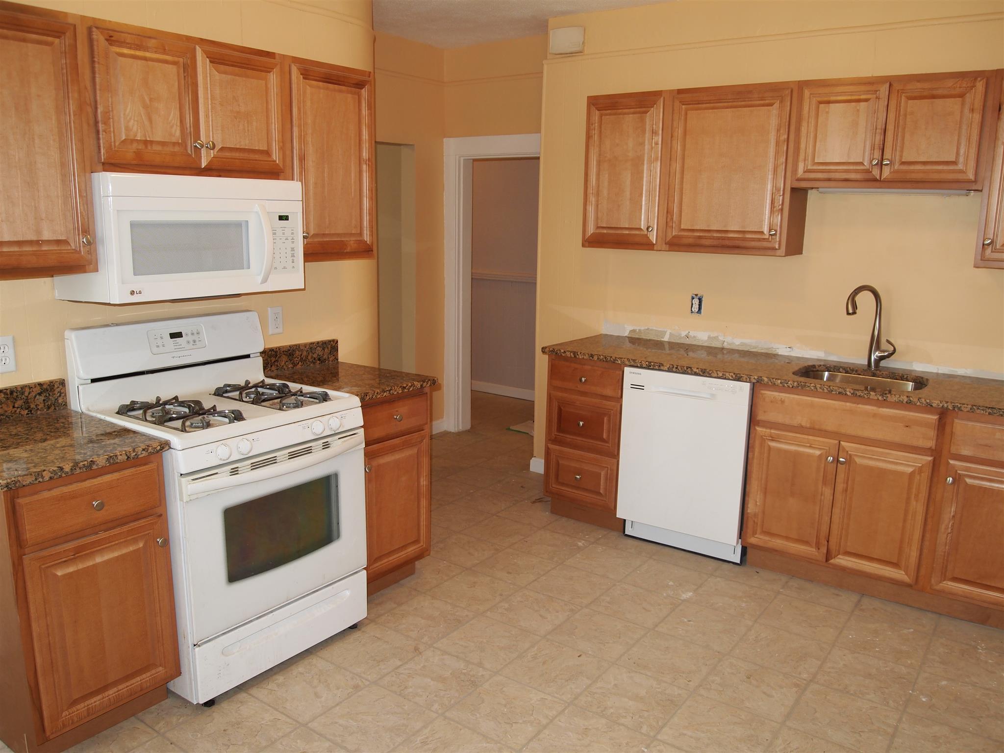 2 bed, 1 bath apartment for rent at 64 Beacon Unit 1B, Inman Square