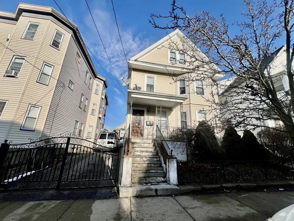 41 Pearl St, Everett