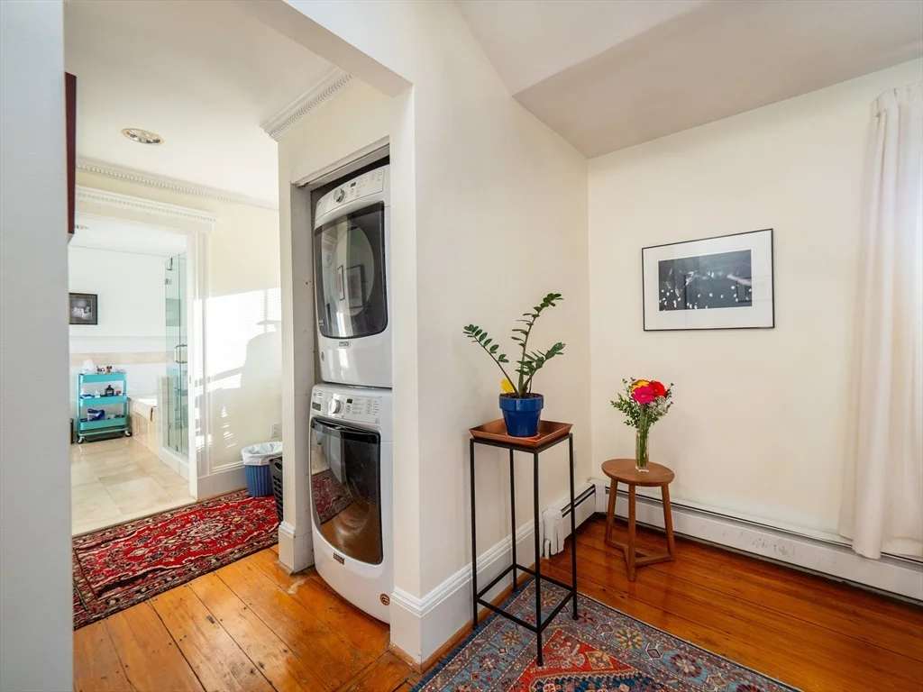 36 Tremont St, The Port