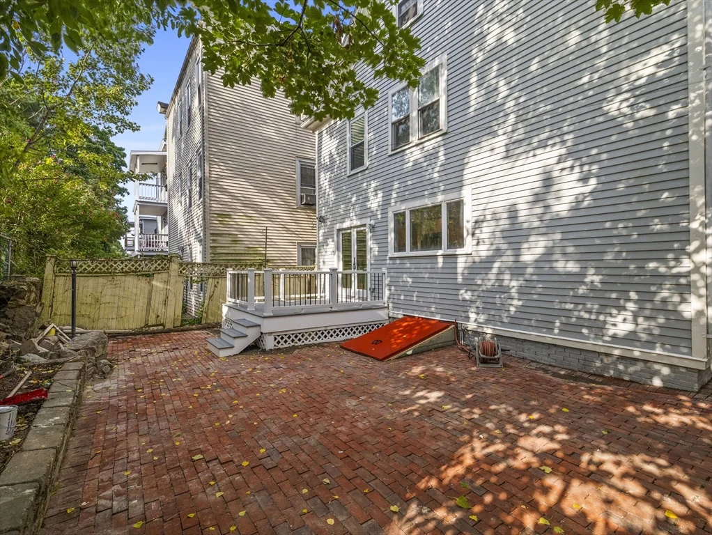 39 Hancock St, Davis Square