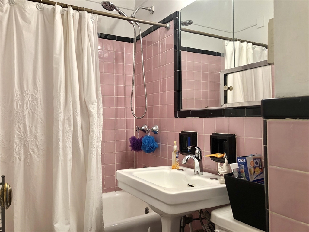 8 Garrison St, Back Bay