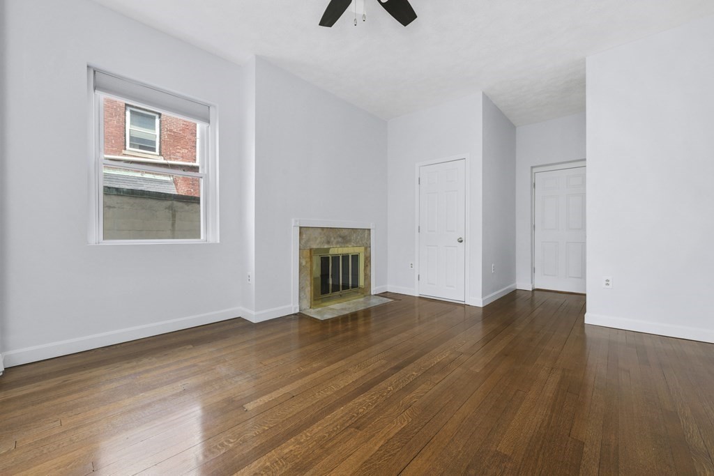 124 Saint Marys St, Fenway