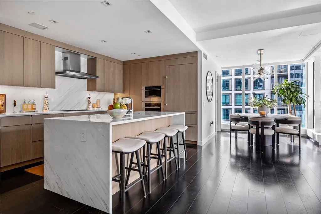 150 Seaport Blvd, Seaport District