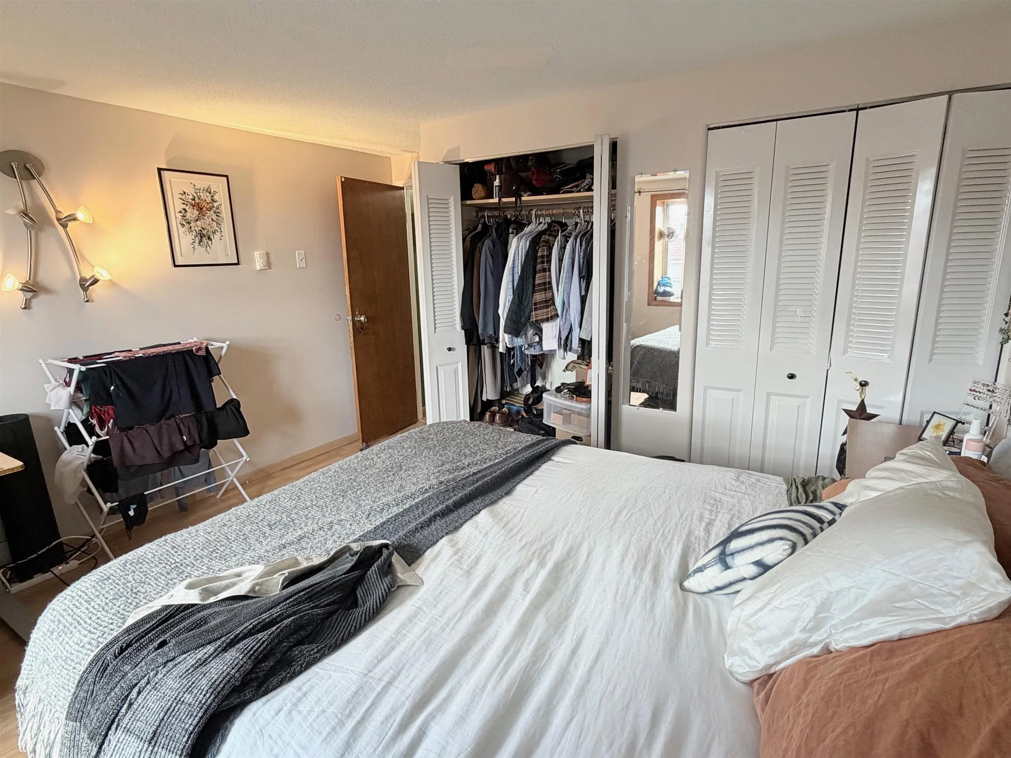 94 Beacon St, Ward Two