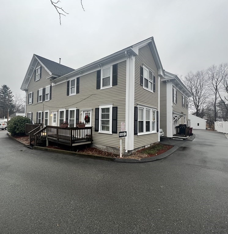 264 Middlesex Rd, Tyngsborough