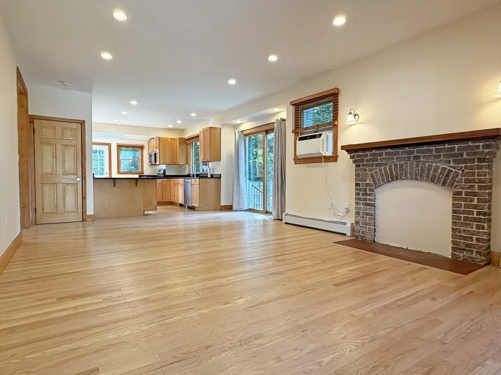 63 Pierrepont Rd, Newton Lower Falls