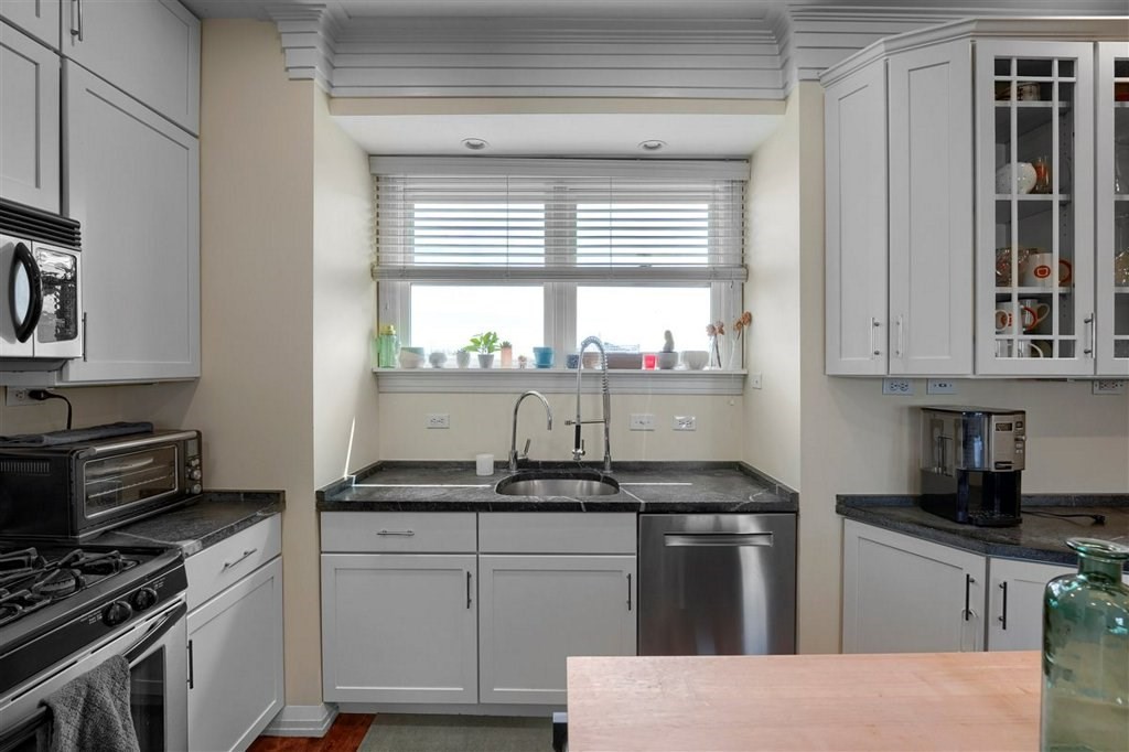 360-362 Dorchester St, South Boston