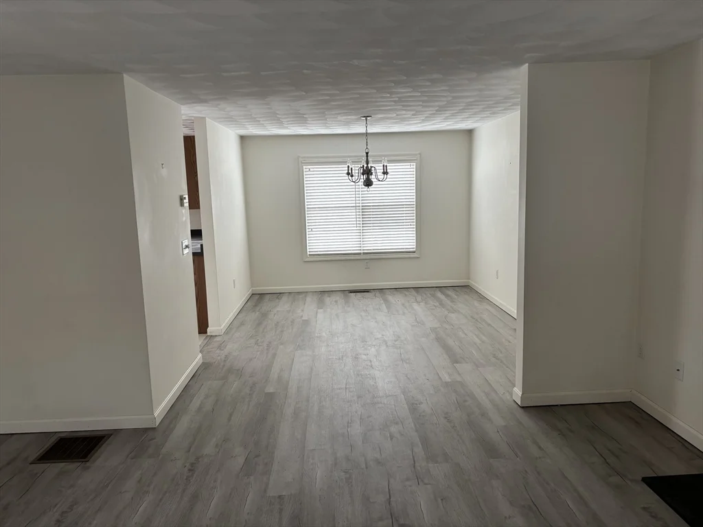 13 Navajo Rd, Worcester