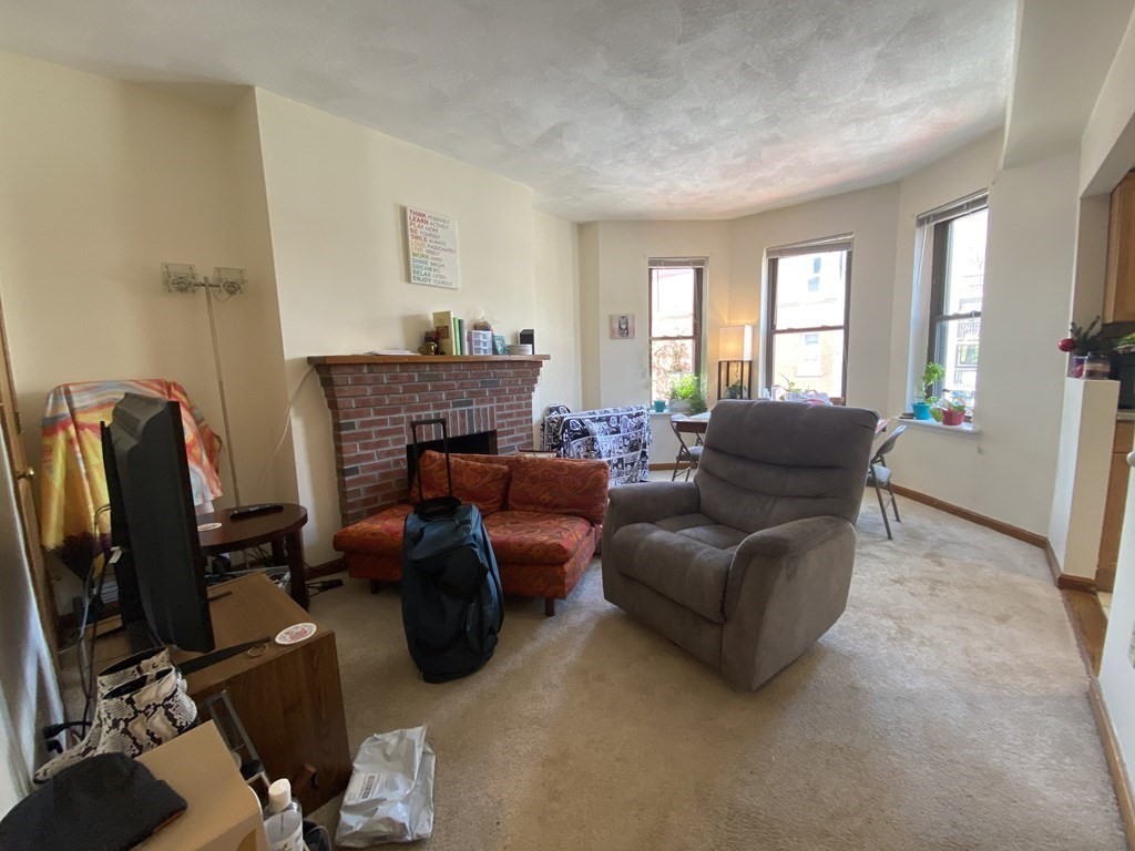 52 Gainsborough St, Fenway