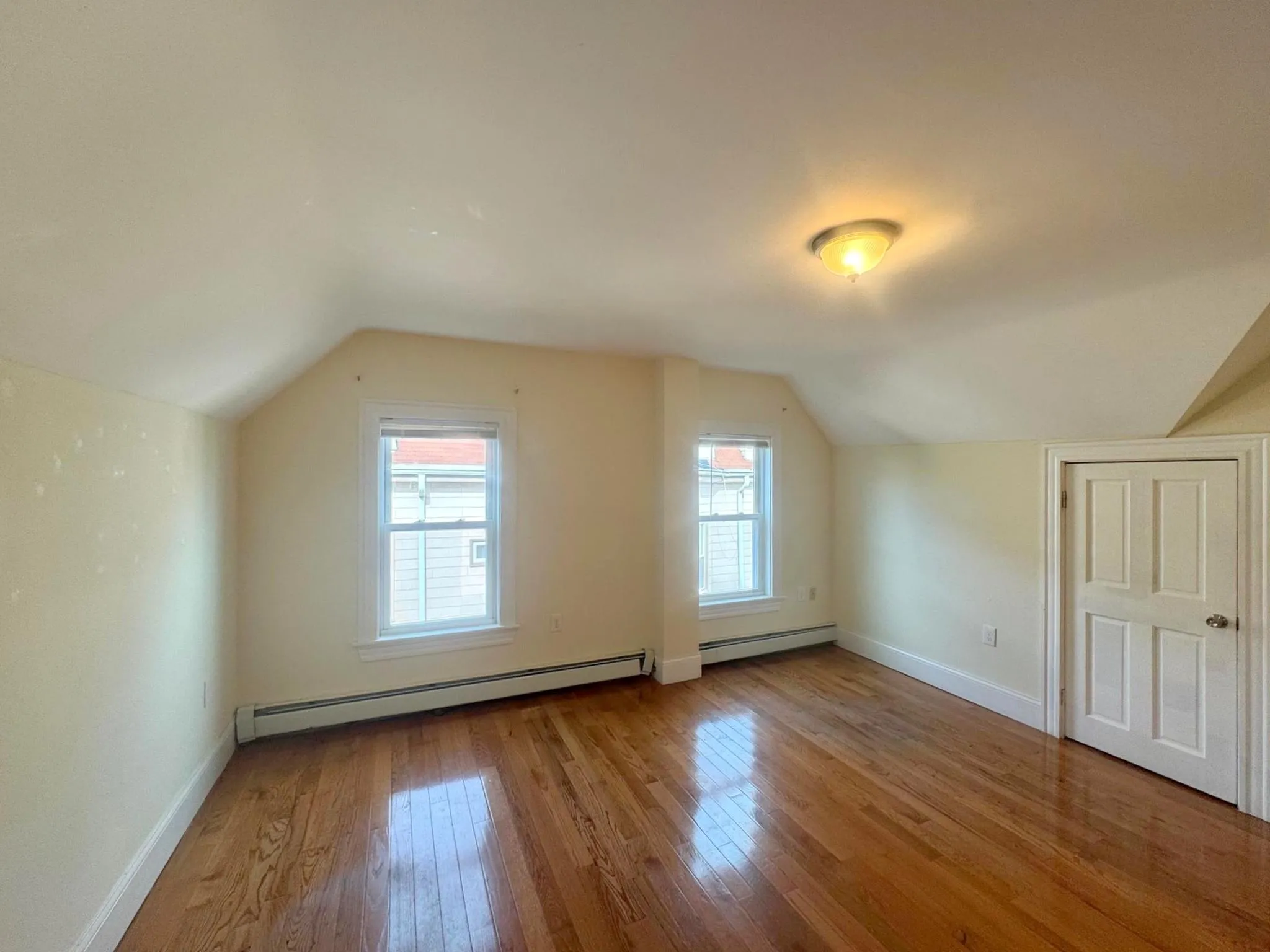 102 Sycamore St, Winter Hill