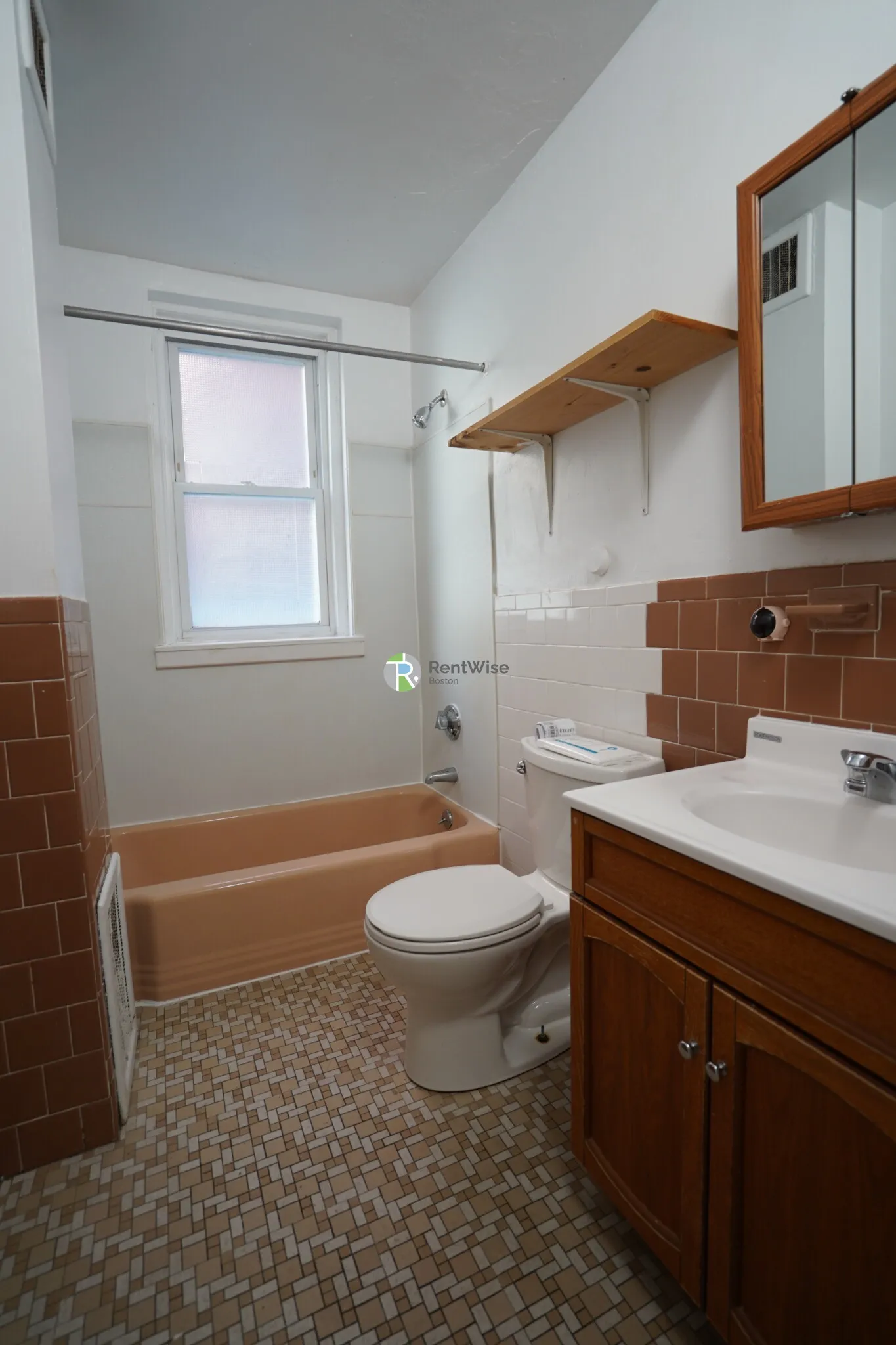 33 Lancaster Ter, Corey Hill