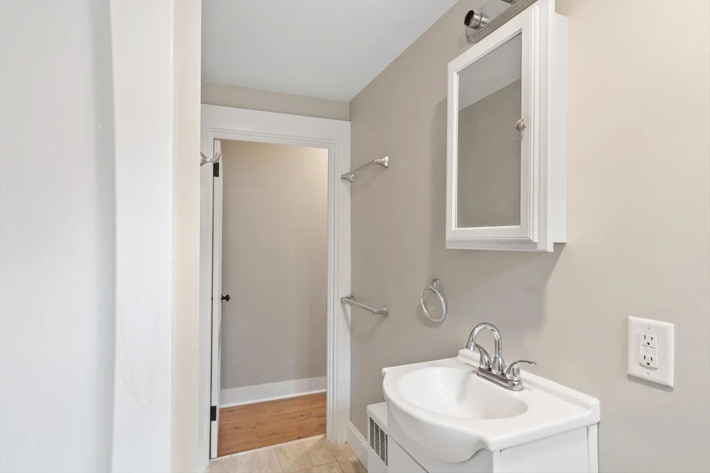 20 School St, Jackson Square