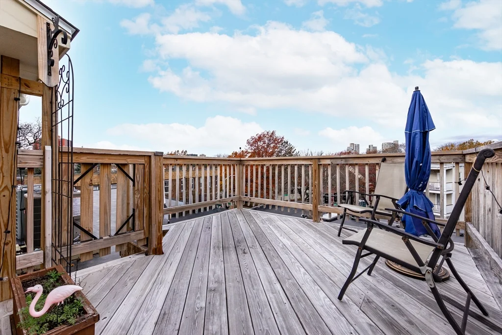 55 Kelly Rd, Cambridgeport