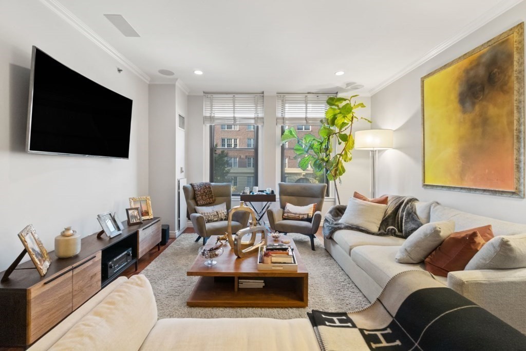 4 Charlesgate East, Back Bay