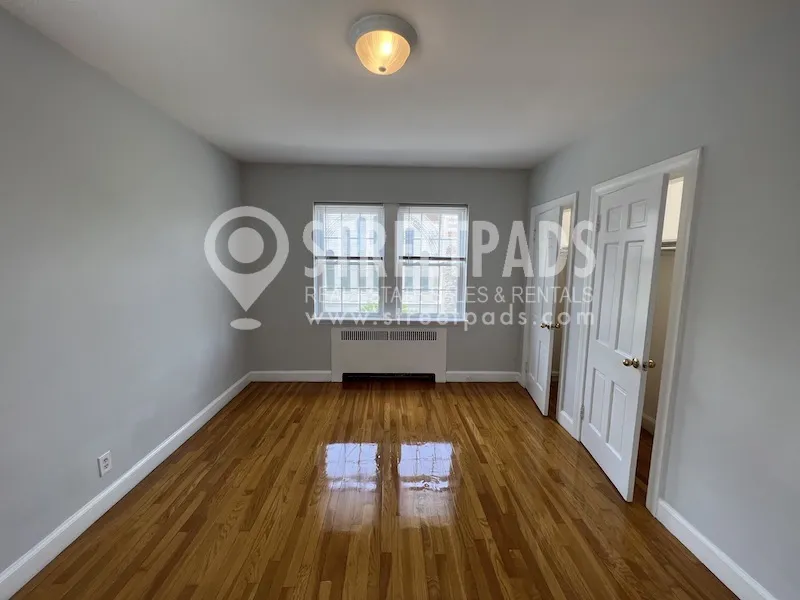 1163 Beacon St, Longwood