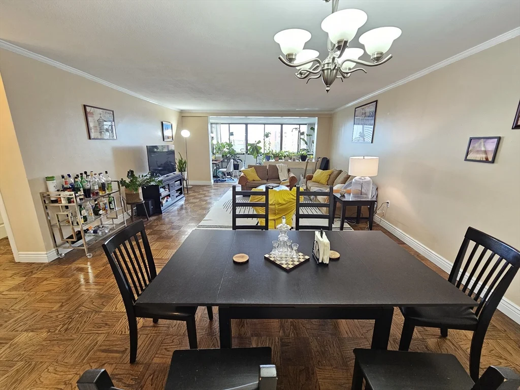 8 Whittier Pl, West End