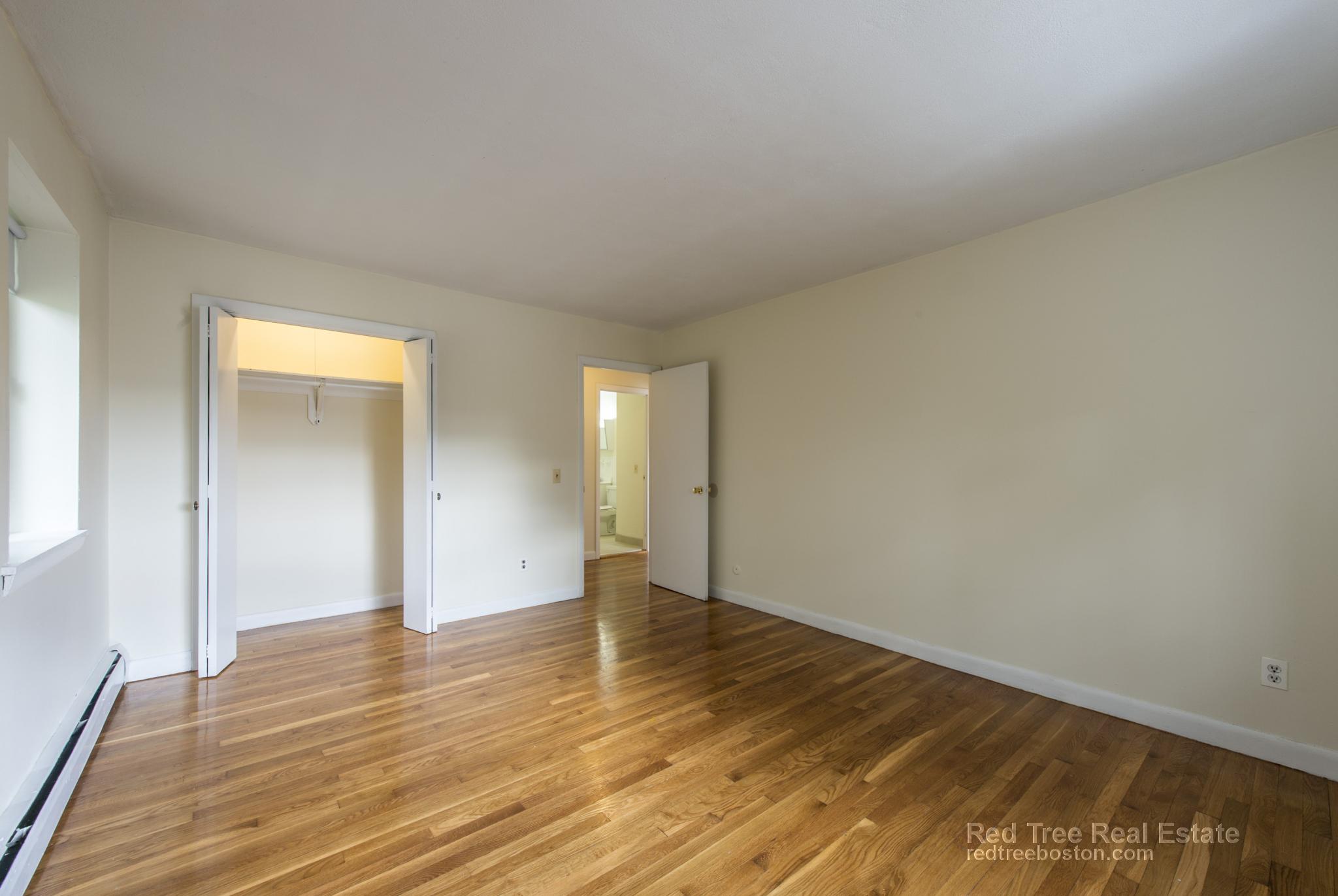 88 Gardner St, Allston