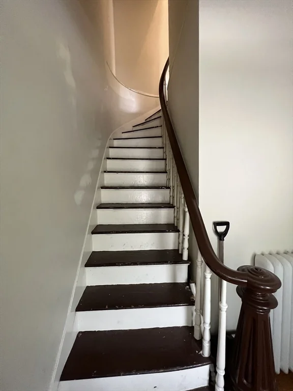 76 Chestnut St, West Newton