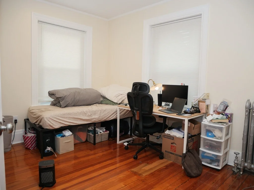 10 Beals, Coolidge Corner