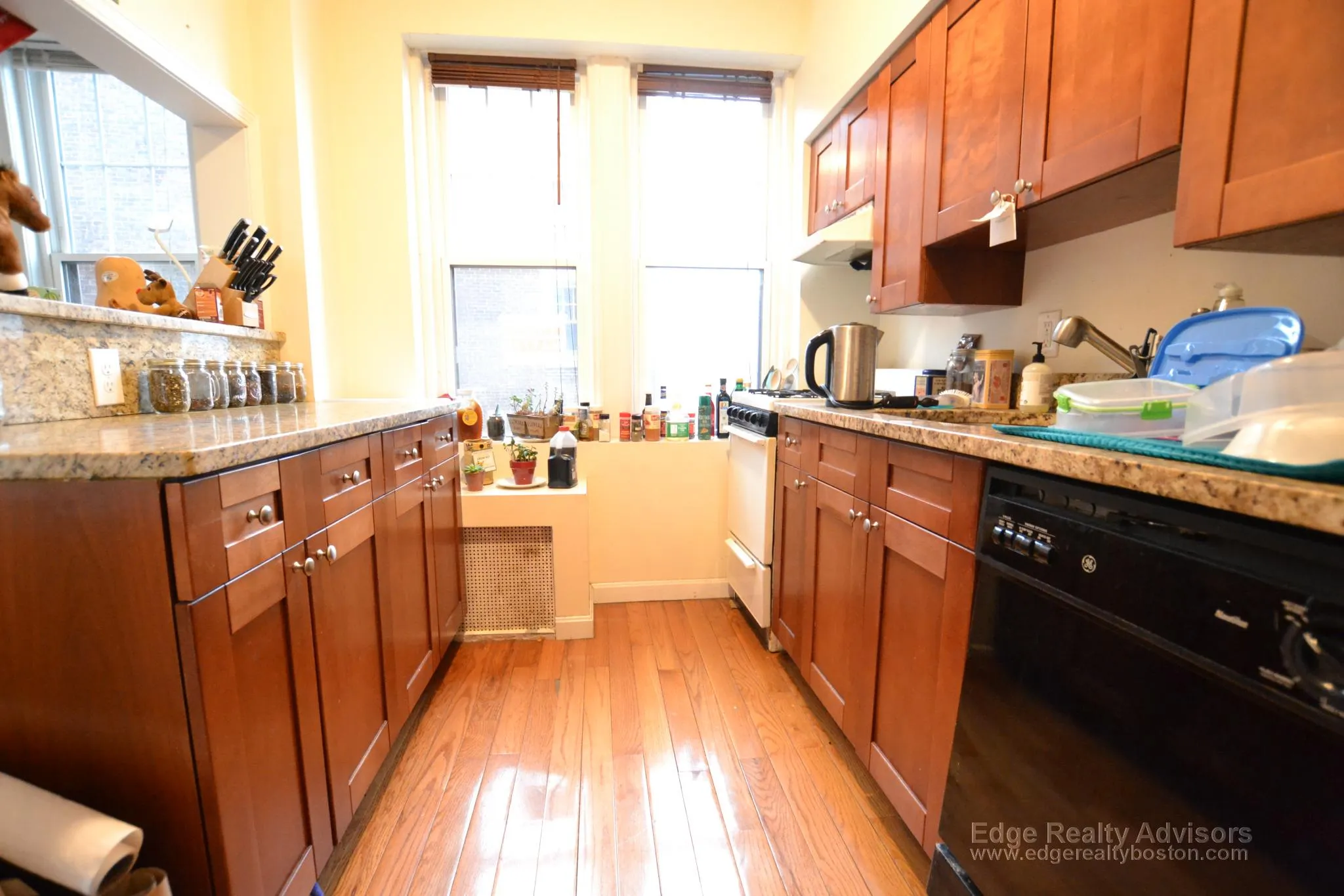 2003 Commonwealth Ave, Brighton