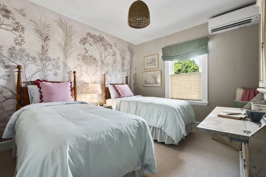 117 Eastern Ave, Essex