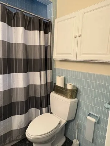 664 Washington St, Oak Square