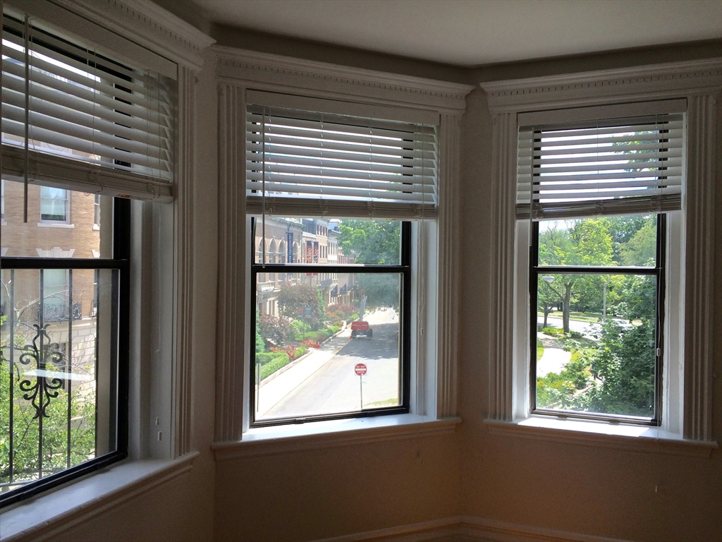 1111 Boylston St, Fenway