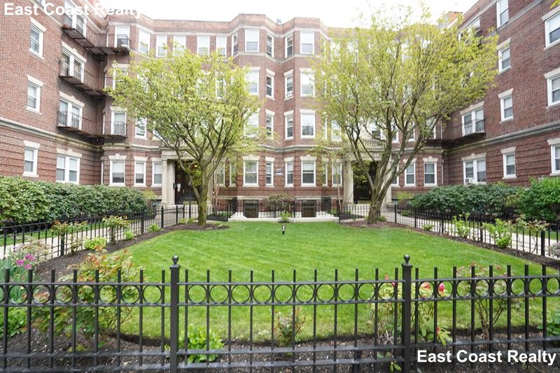 100 Queensberry St, Fenway