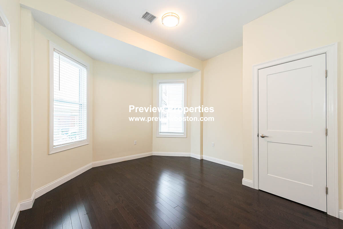 5 Malvern Ter, South Medford