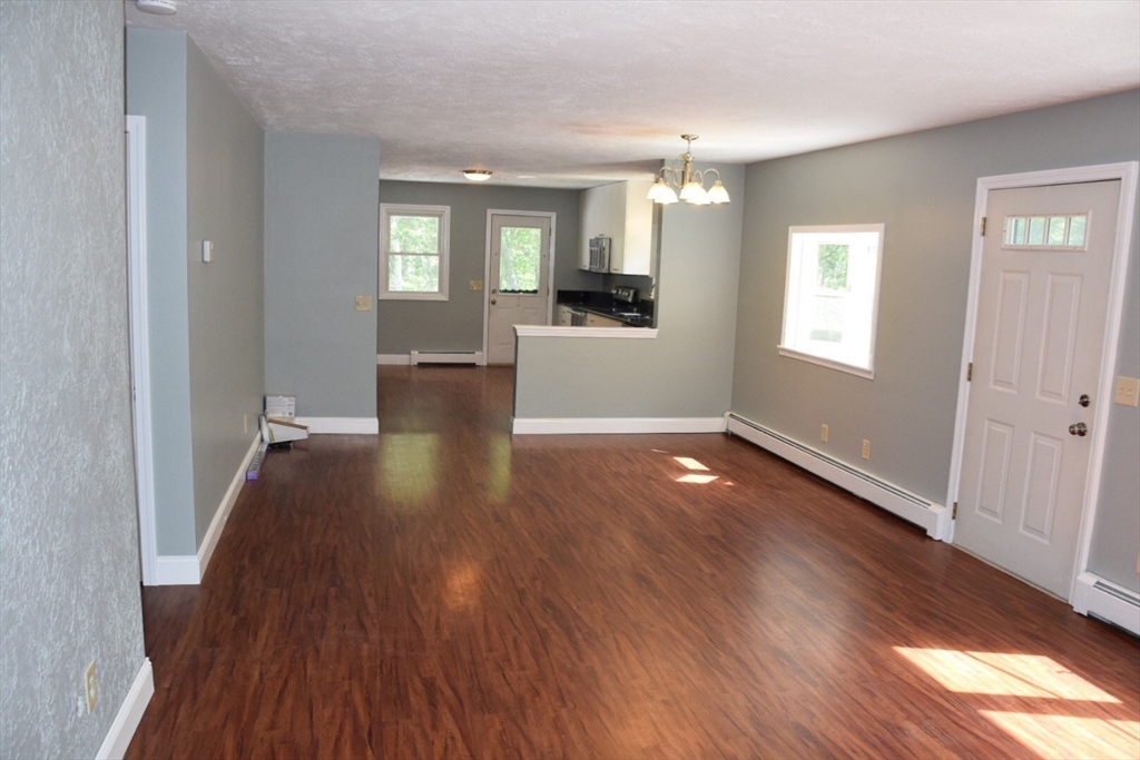 3 Old Village Rd, Fiskdale