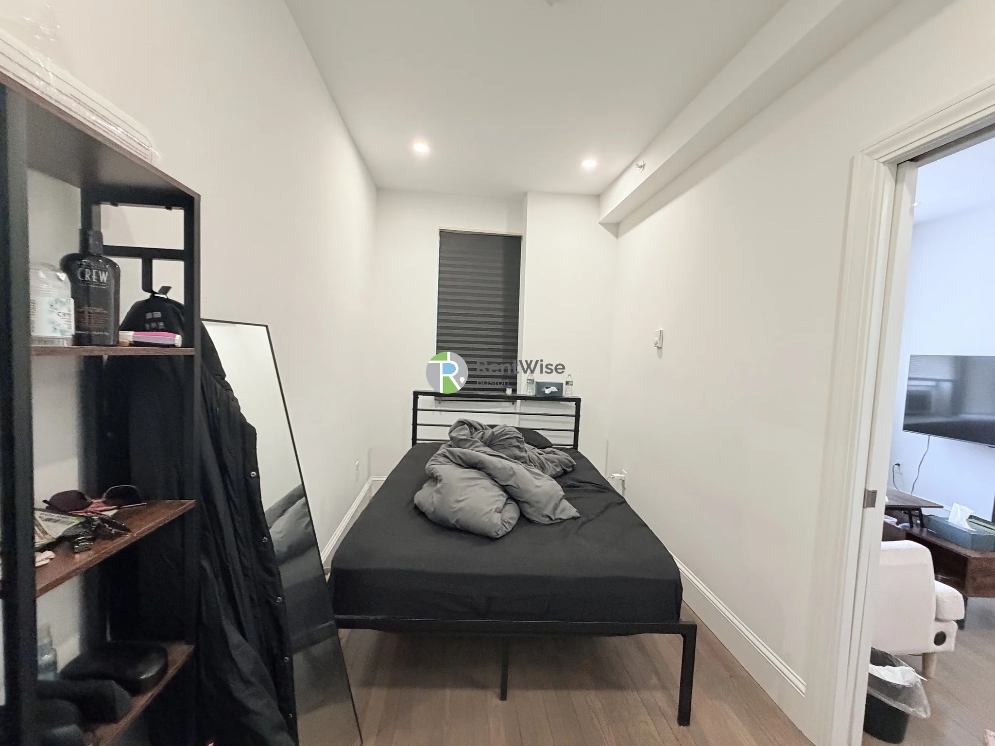 11 Queensberry St, Fenway